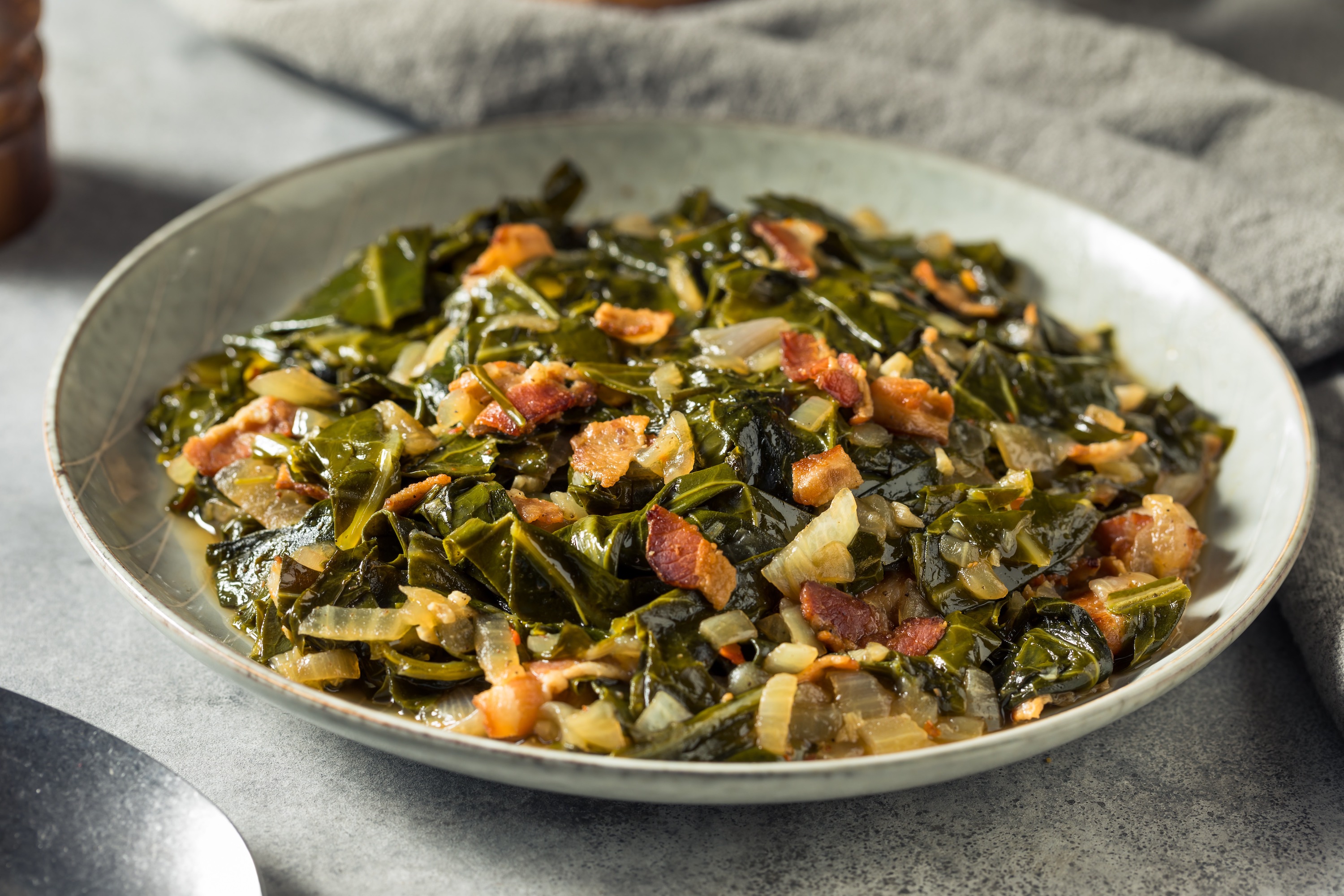 Homemade,Southern,Sauteed,Collard,Greens,With,Onion,And,Bacon